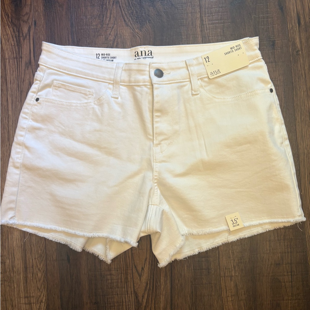 A.N.A Women's Cream Jean Shorts